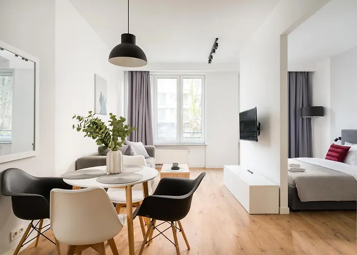 Wola Sławińska Deluxe By Bookinghost *